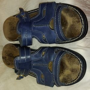 Clark's Women's Leather Uppers sz7 sandals top thread & buckle designed pre-owne